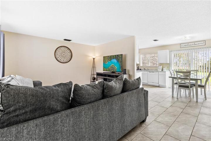 4043 E Sunflower  CIR, LABELLE, FL 33935