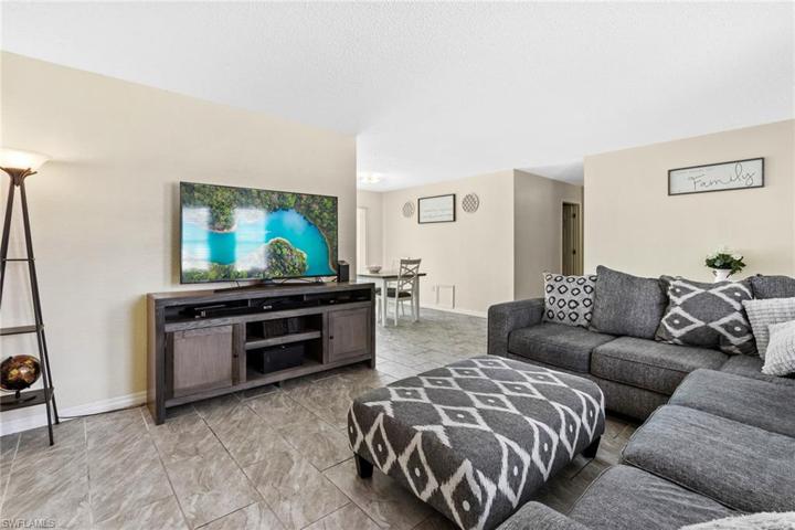 4043 E Sunflower  CIR, LABELLE, FL 33935
