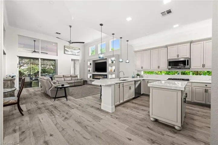 19496 La Serena Dr, Estero, Florida 33967
