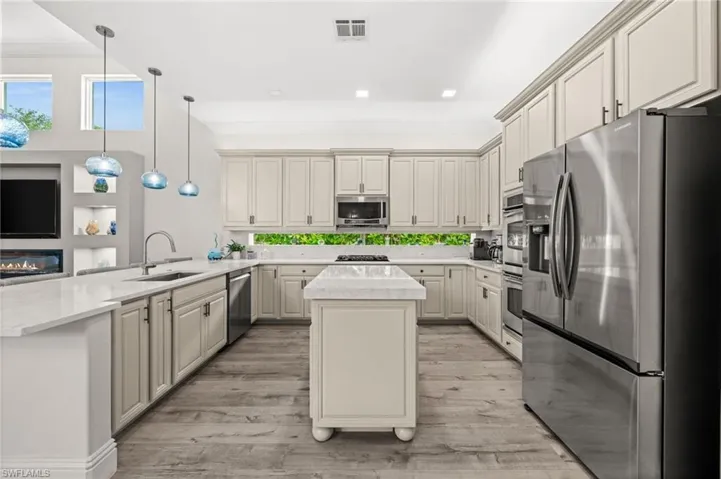 19496 La Serena Dr, Estero, Florida 33967