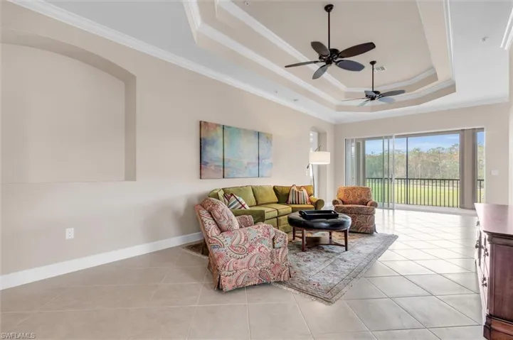 Grand living area