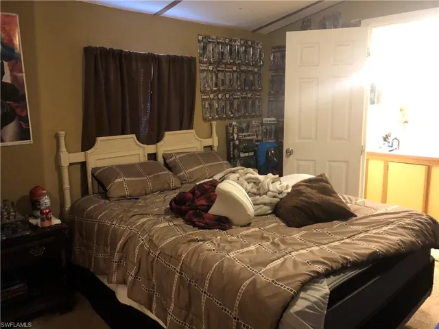 8386  Suncoast  DR, North Fort Myers, FL 33917