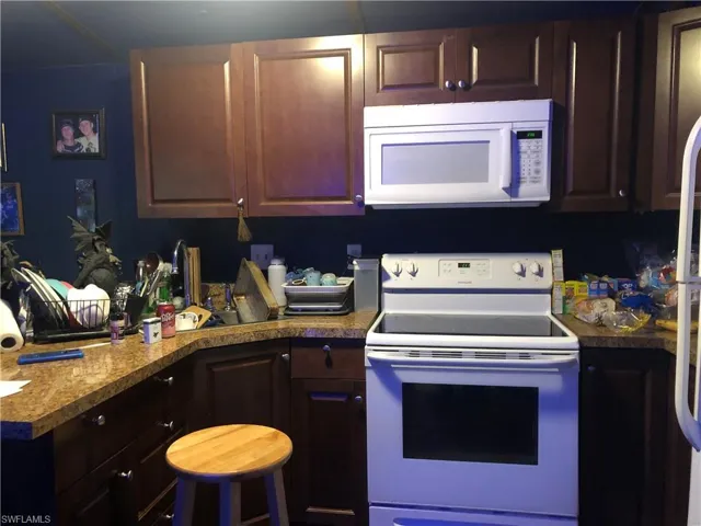 8386  Suncoast  DR, North Fort Myers, FL 33917