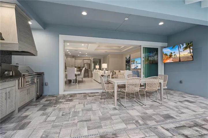 8795 Calypso Ct, Naples, Florida 34112