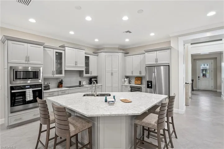 8795  Calypso  CT, Naples, FL 34112