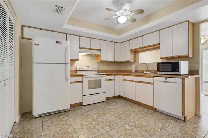 1723 Golf Club Dr 1, North Fort Myers, Florida 33903