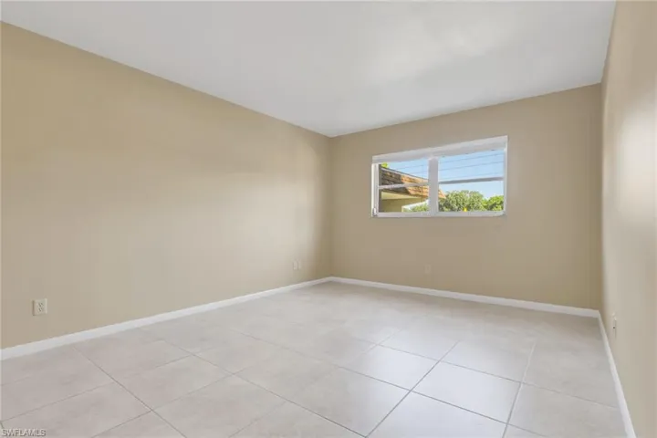 1723 Golf Club Dr 1, North Fort Myers, Florida 33903