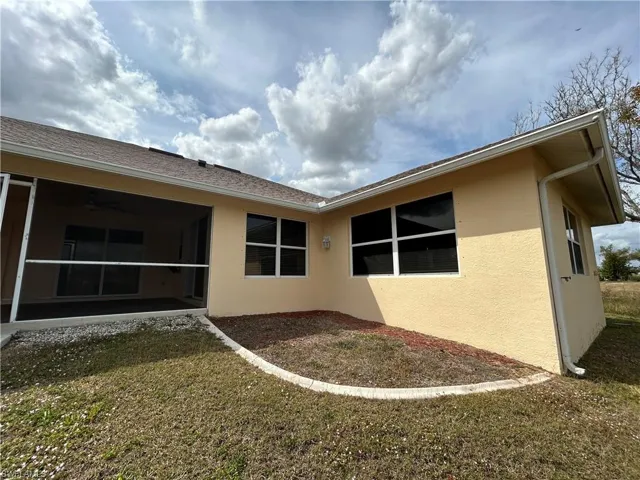 1405 Ne 5th Pl, Cape Coral, Florida 33909