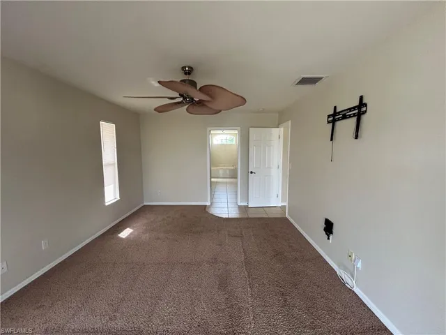 1405 Ne 5th Pl, Cape Coral, Florida 33909