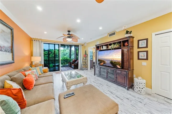 10029  Heather  LN, Naples, FL 34119