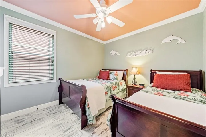 10029  Heather  LN, Naples, FL 34119