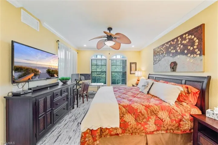 10029  Heather  LN, Naples, FL 34119