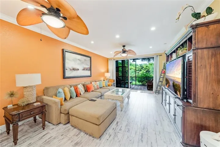 10029  Heather  LN, Naples, FL 34119