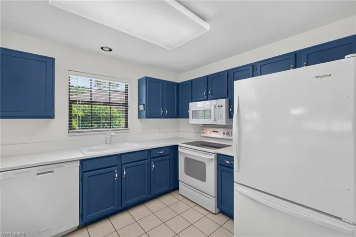 6623 Ilex Cir C, Naples, Florida 34109