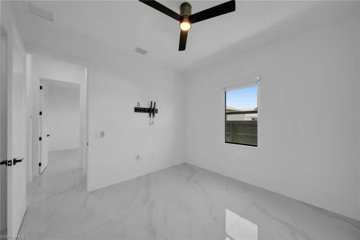 3009 Sw 16th Pl, Cape Coral, Florida 33914
