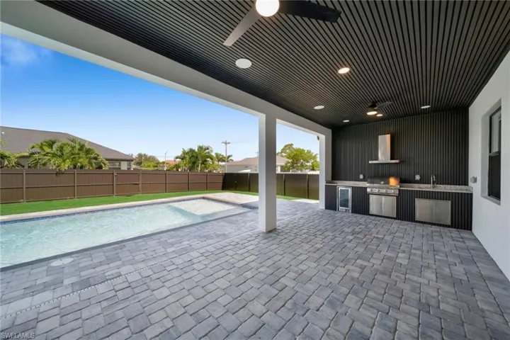 3009 Sw 16th Pl, Cape Coral, Florida 33914