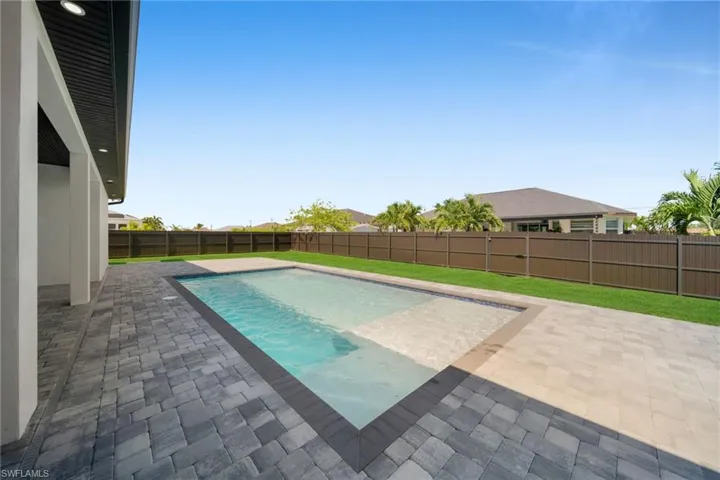 3009 Sw 16th Pl, Cape Coral, Florida 33914
