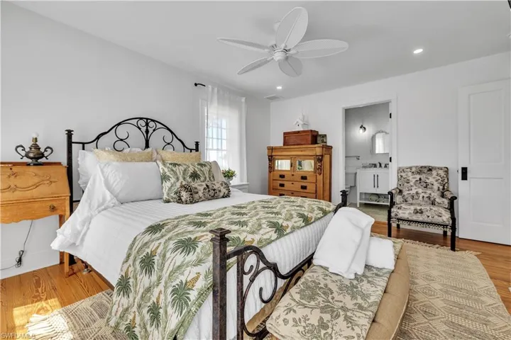8241 Main St, Bokeelia, Florida 33922