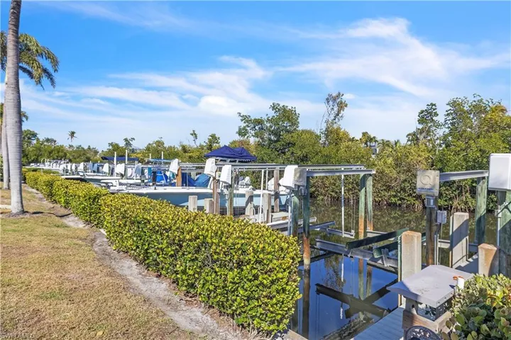 8241 Main St, Bokeelia, Florida 33922