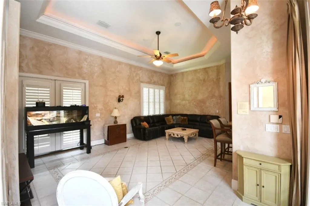 1829 Piccadilly CIR, Cape Coral, FL 33991,224068287