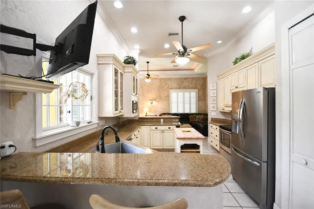 1829 Piccadilly CIR, Cape Coral, FL 33991,224068287