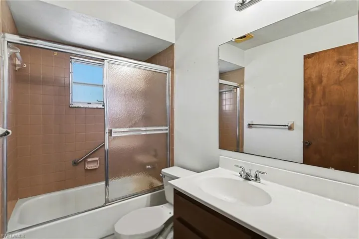 1315 Se 33rd St, Cape Coral, Florida 33904