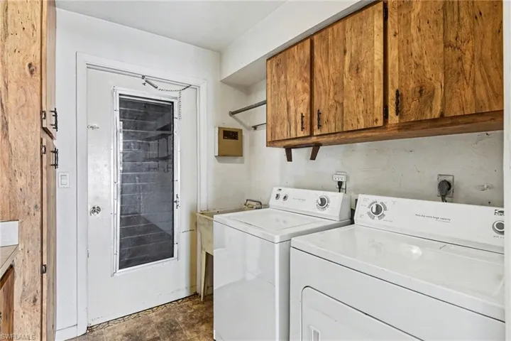 1315 Se 33rd St, Cape Coral, Florida 33904