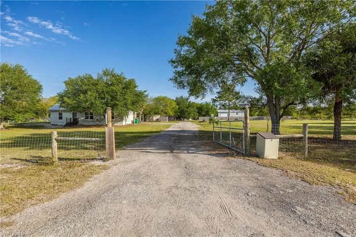 7824  21st  TER, Labelle, FL 33935