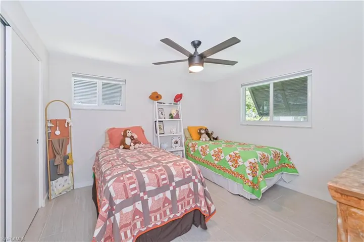 8719 Crest Ln, Fort Myers, Florida 33907