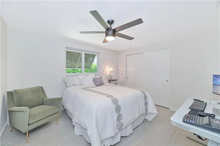 8719 Crest Ln, Fort Myers, Florida 33907