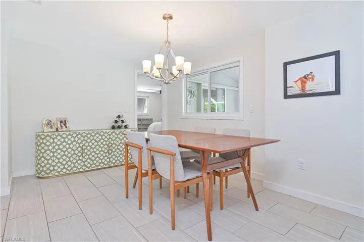 8719 Crest Ln, Fort Myers, Florida 33907