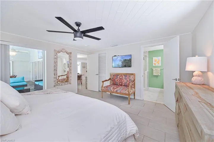 8719 Crest Ln, Fort Myers, Florida 33907