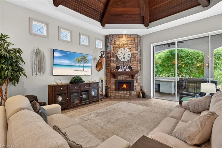 430 29th St Nw, Naples, Florida 34120