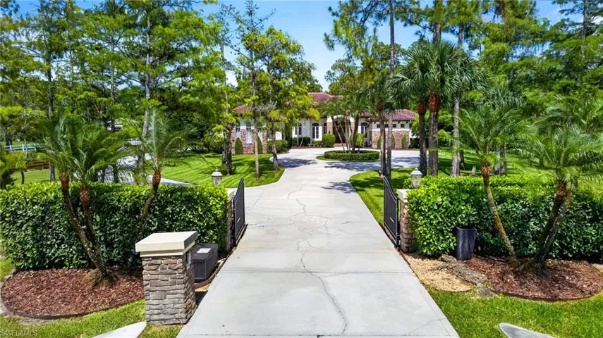430 29th St Nw, Naples, Florida 34120