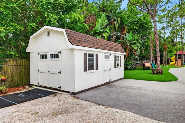 430 29th St Nw, Naples, Florida 34120