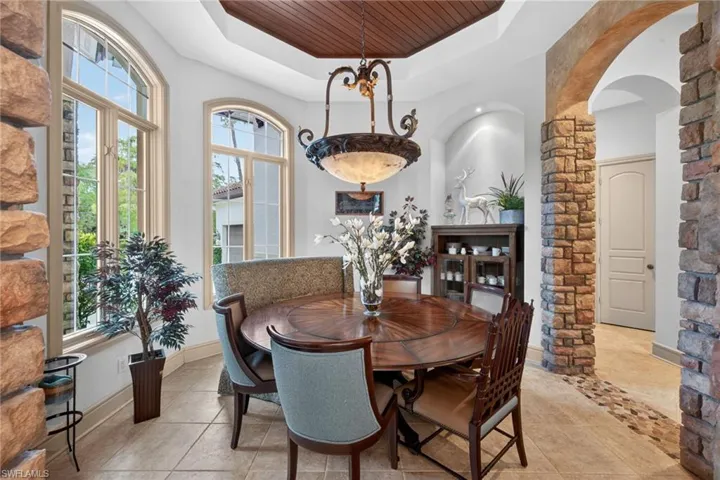 430 29th St Nw, Naples, Florida 34120