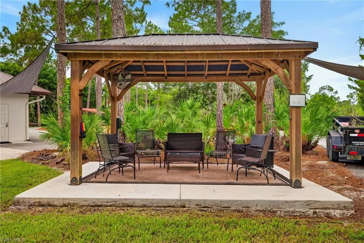 430 29th St Nw, Naples, Florida 34120