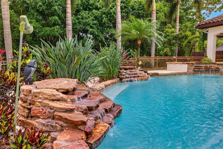 430 29th St Nw, Naples, Florida 34120