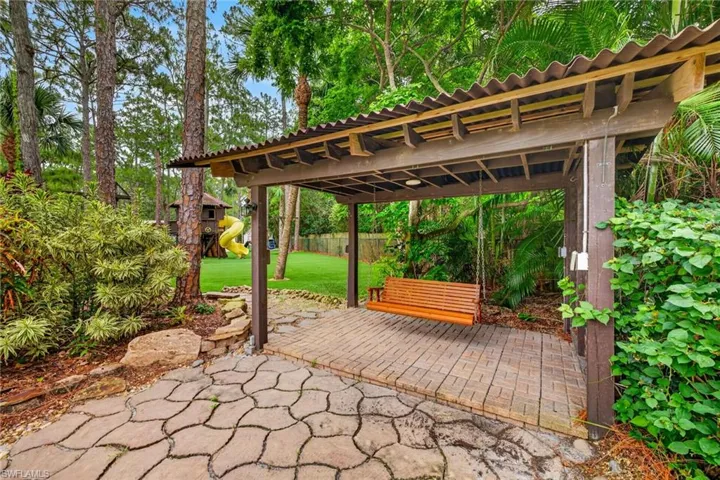 430 29th St Nw, Naples, Florida 34120