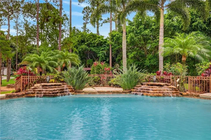 430 29th St Nw, Naples, Florida 34120