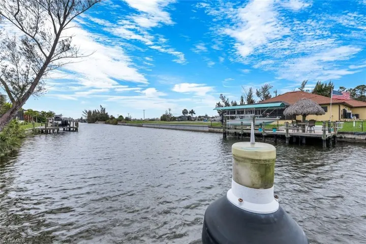 2364 Nw 39th Ave, Cape Coral, Florida 33993