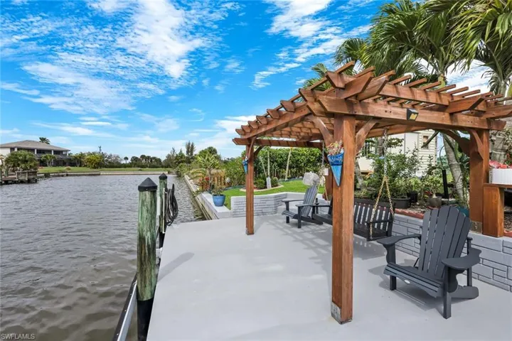 2364 Nw 39th Ave, Cape Coral, Florida 33993