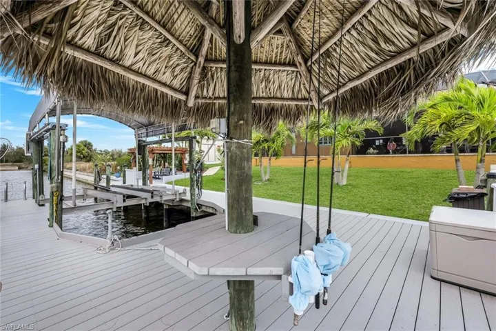 2364 Nw 39th Ave, Cape Coral, Florida 33993