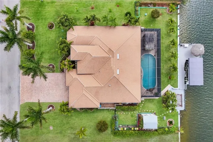 2364 Nw 39th Ave, Cape Coral, Florida 33993