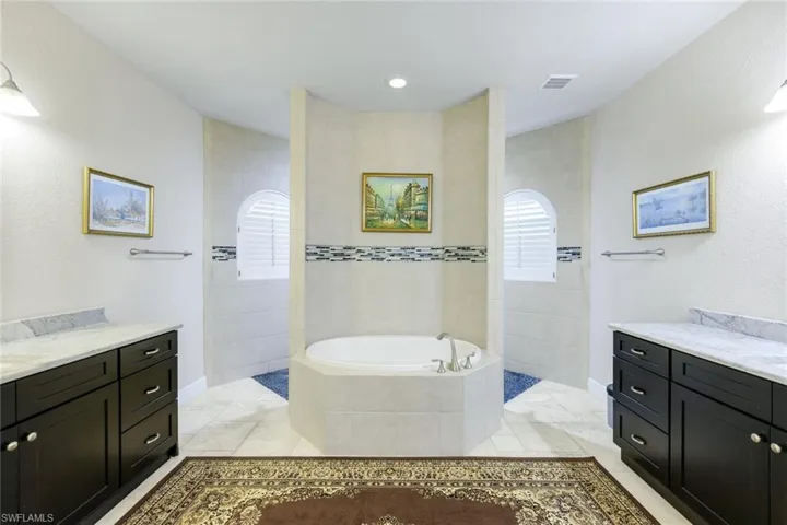 2364 Nw 39th Ave, Cape Coral, Florida 33993