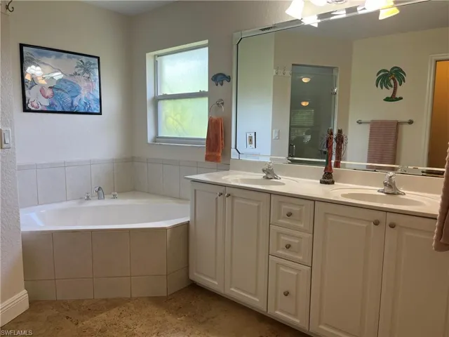 2923 14th Ave Se, Naples, Florida 34117