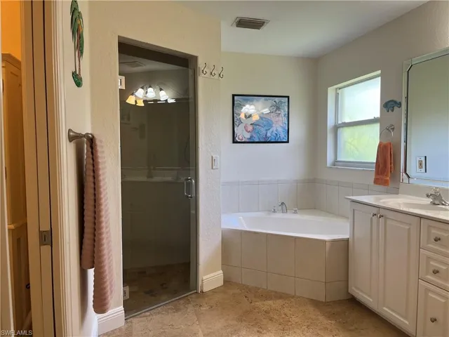 2923 14th Ave Se, Naples, Florida 34117