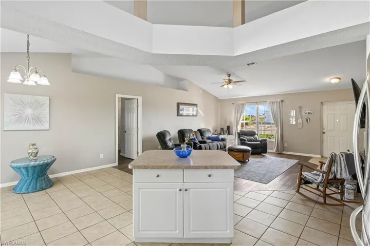 4409 Jacaranda Pkwy W, Cape Coral, Florida 33993