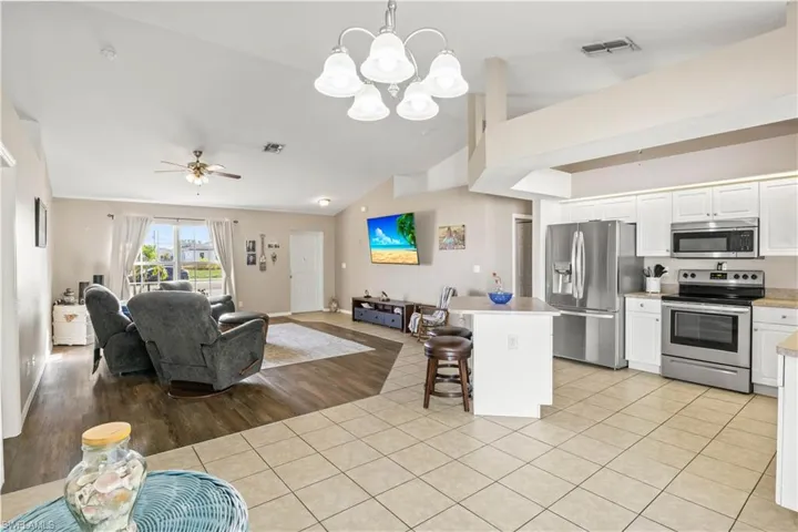 4409 Jacaranda Pkwy W, Cape Coral, Florida 33993