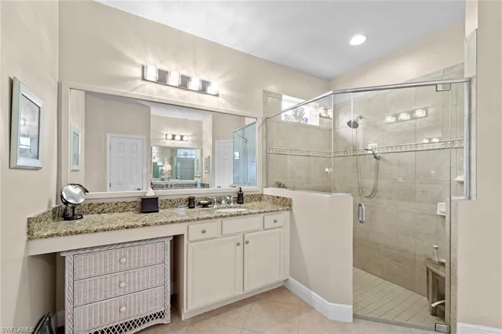 Makeup vanity